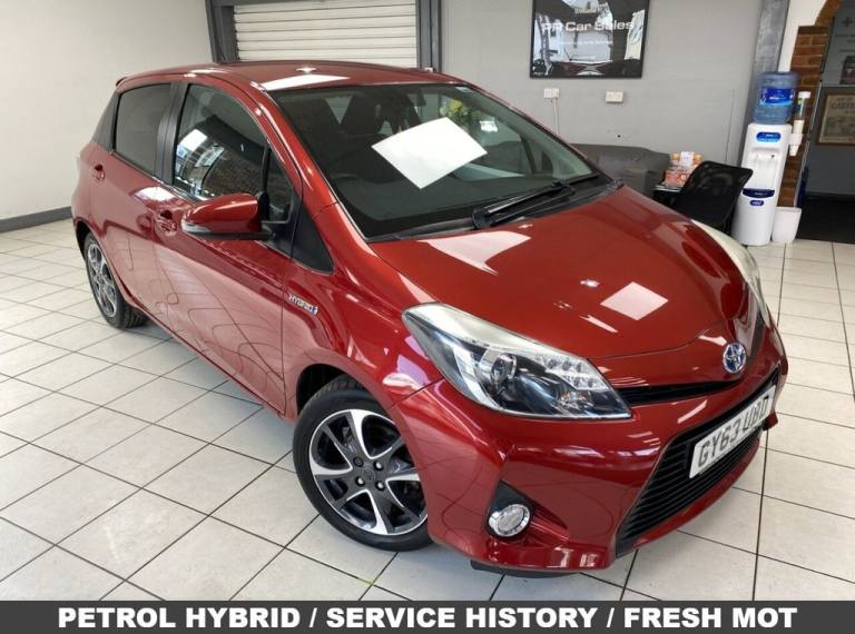 2014 Toyota Yaris 1.5 VVT-h Trend Hatchback 5dr Petrol Hybrid CVT Euro 5 (101 ps) Hatchback PETRO...