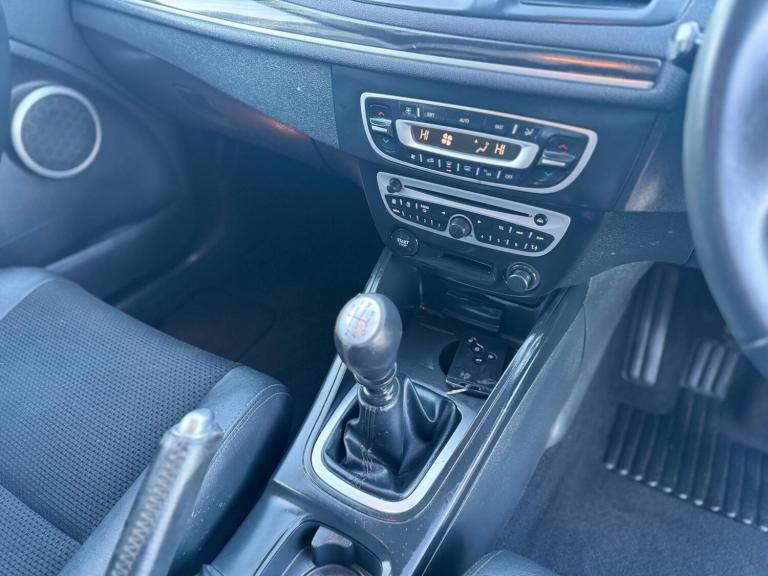 2009 Renault Megane 1.9 dCi Privilege Euro 4 5dr HATCHBACK Diesel Manual