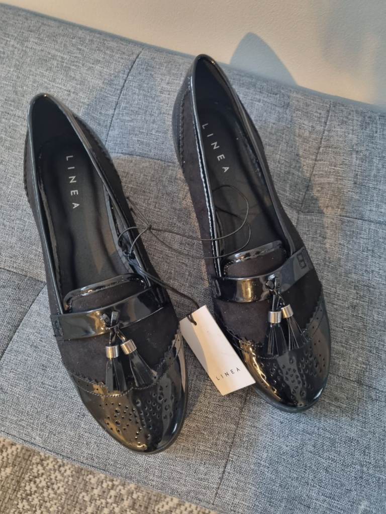 Brand new! LINEA brogue loafer size 5,5