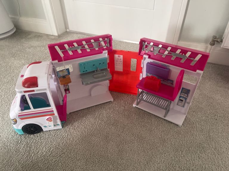 Barbie camper van