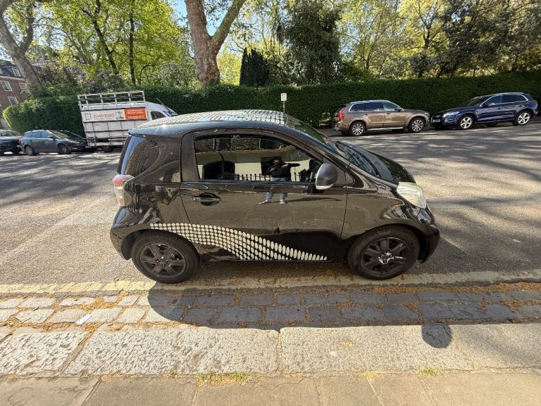 Toyota, IQ, Hatchback, 2012, Manual, 998 (cc), 3 doors