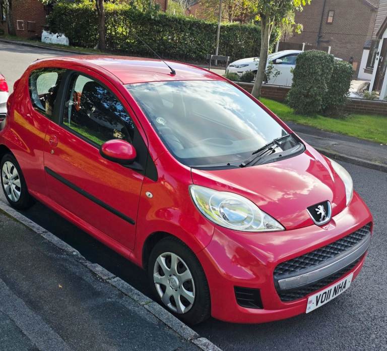 Peugeot, 107, Hatchback, 2011, Manual, 998 (cc), 3 doors