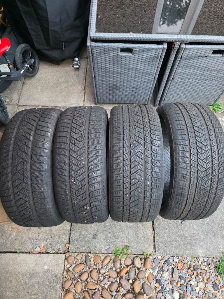 Pirelli Scorpion Winter M/S  X2 255/40/21   X2 265/40/21