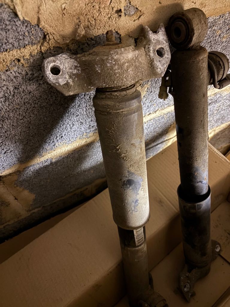 Vauxhall Insignia FlexRide Suspension USED FULL REAR SET (2 Struts)