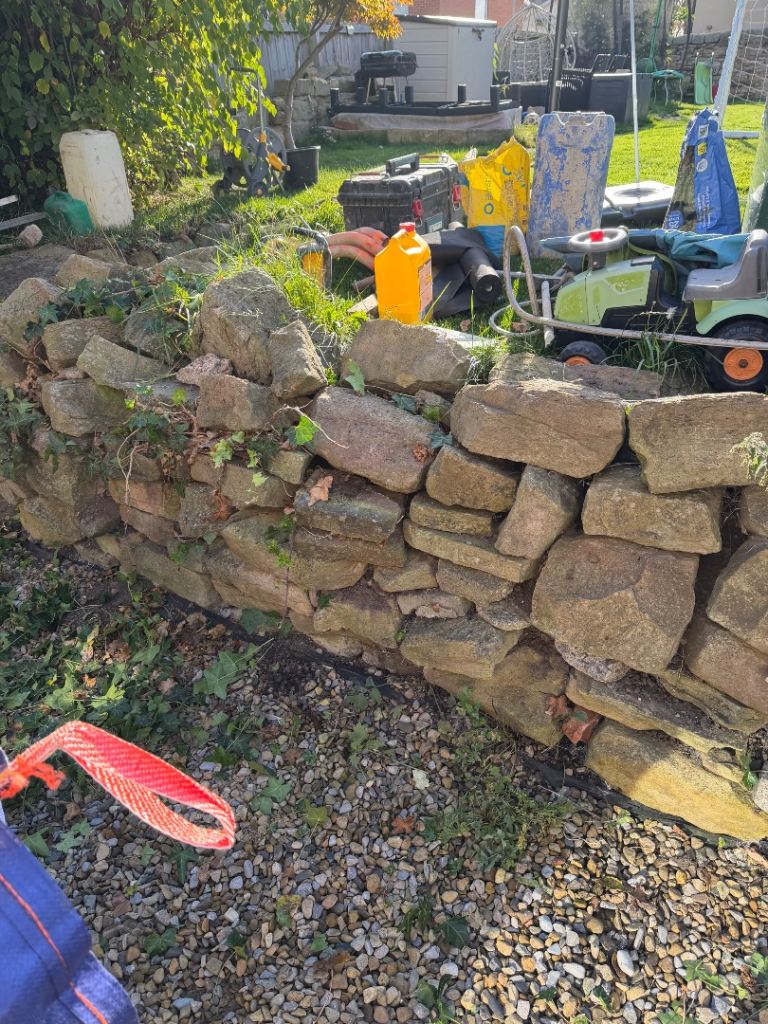Free stone/wall/rockery/pond 