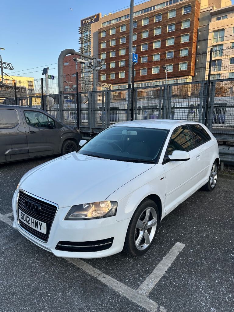 Audi, A3, Hatchback, 2012, Manual, 1595 (cc), 3 doors