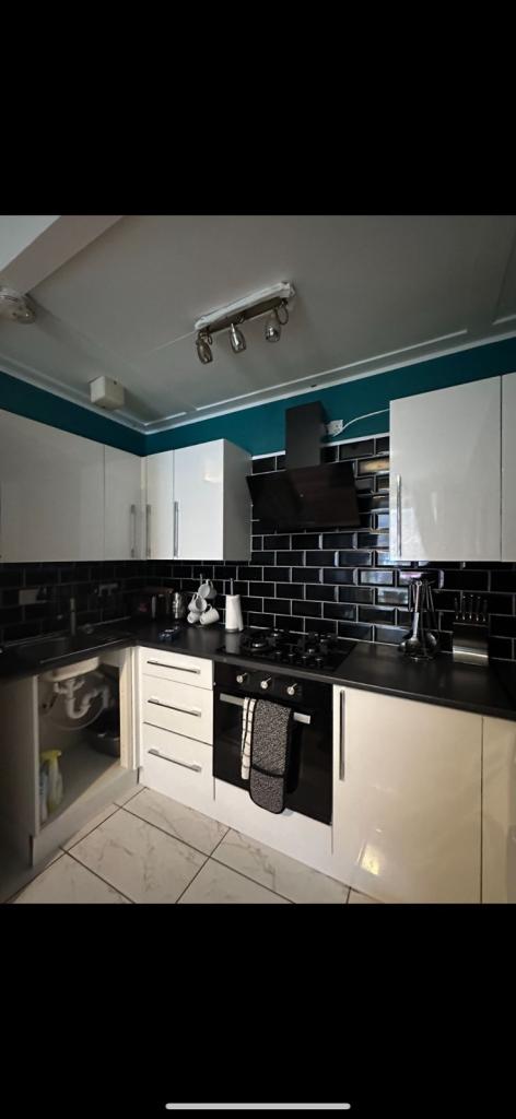 Albion Place main entrance property - newly done kitchen and bathroom