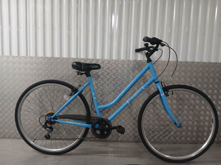 Ladies apollo city bike 