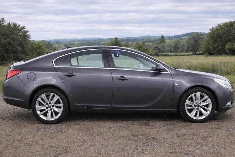 Vauxhall, INSIGNIA, Hatchback, 2009, Manual, 1796 (cc), 5 doors
