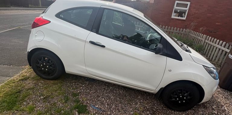 Ford, KA, Hatchback, 2013, Manual, 1242 (cc), 3 doors