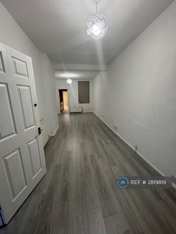 Studio flat in Sparkbrook St, Coventry, CV1 (#2819819)