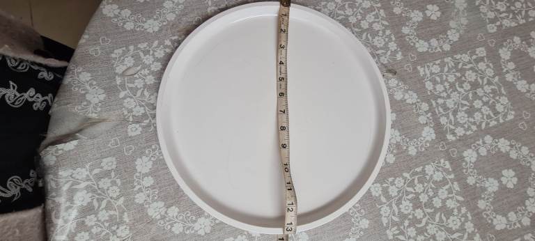 Pair of White Ceramic Microwave Plates - Good Condition