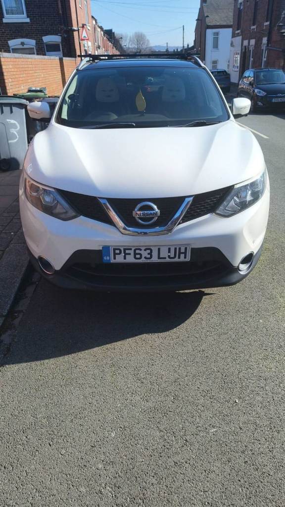 Nissan, QASHQAI, Hatchback, 2014, Manual, 1461 (cc), 5 doors