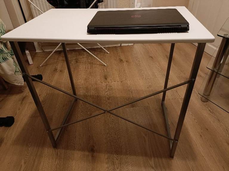MOVE-OUT SALE (24inch monitor and/or PC table). Must be collected by Wednesday.