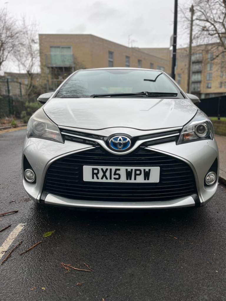 Toyota, YARIS 2015