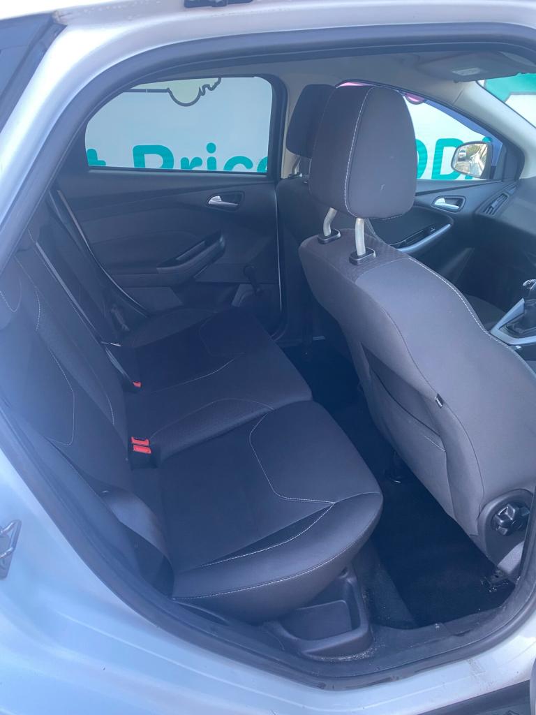 2015 Ford Focus 1.0 EcoBoost Zetec 5dr HATCHBACK Petrol Manual