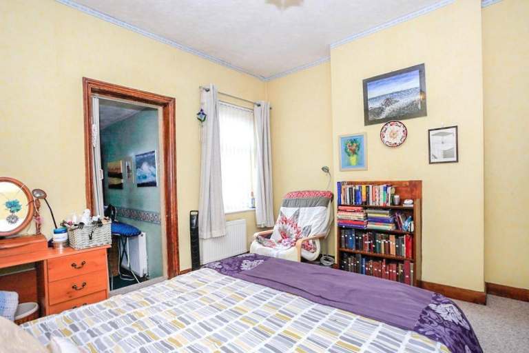 Three bedrooms house for rent