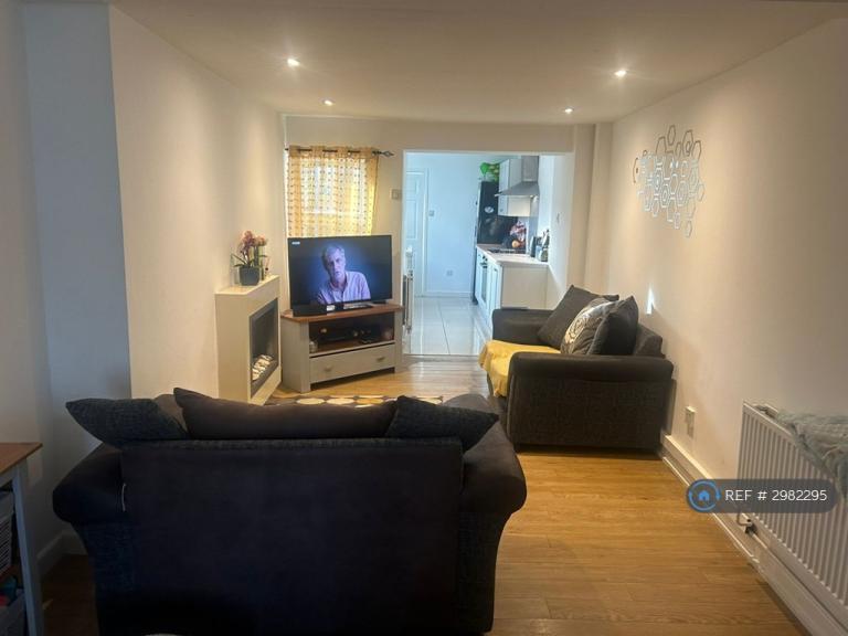 2 bedroom house in Llangyfelach Road, Swansea, SA5 (2 bed) (#2982295)