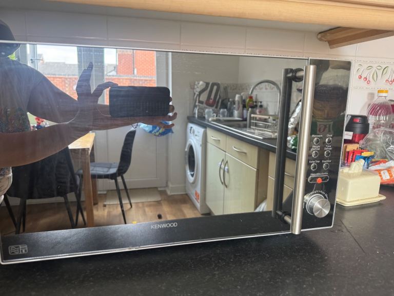 KENWOOD Microwave Oven – Good Condition