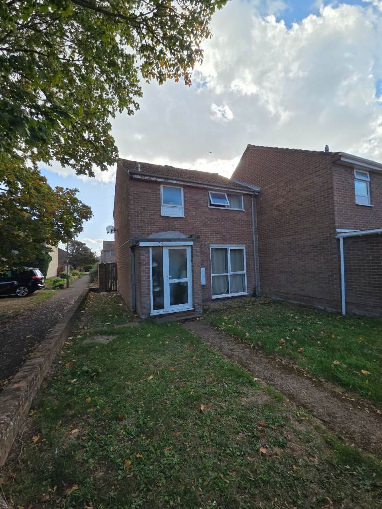 Unfurnished 3 bedroom house located in North Abingdon