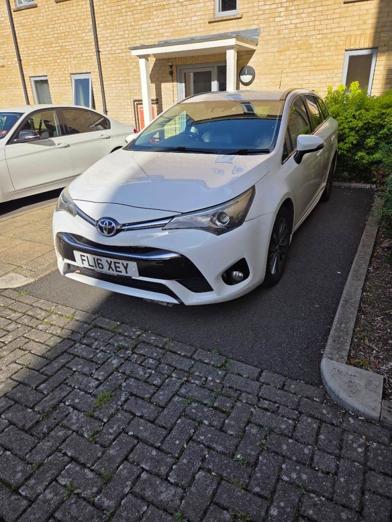 2016 Toyota Avensis 2.0 D-4D Business Edition Plus Touring Sports, Euro 6, manual diesel.