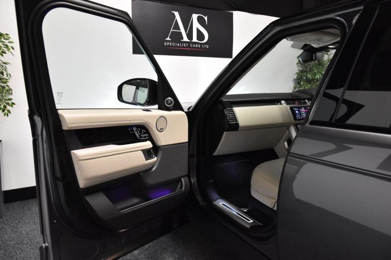 2019 Land Rover Range Rover 4.4 SDV8 Autobiography 4dr Auto ESTATE PETROL Automatic