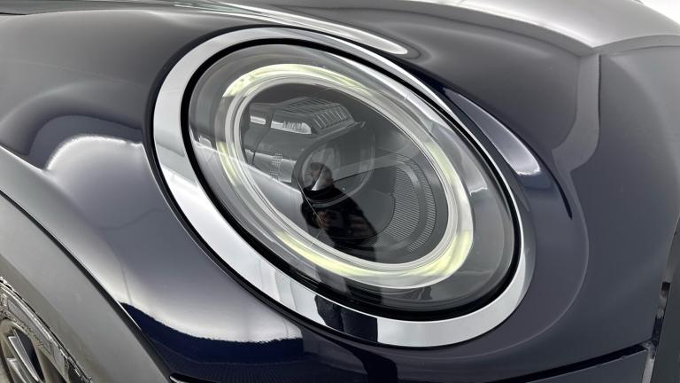 2021 MINI Hatch 1.5 Cooper Classic 5dr Auto [Comfort/Nav Pack] Petrol Hatchback Hatchback Petrol ...