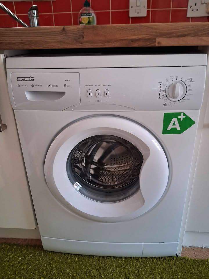 Washing machine ***excellent condition**city centre LS1