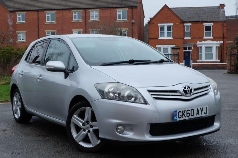 TOYOTA AURIS 1.6 V-Matic SR Euro 5 5dr 2010