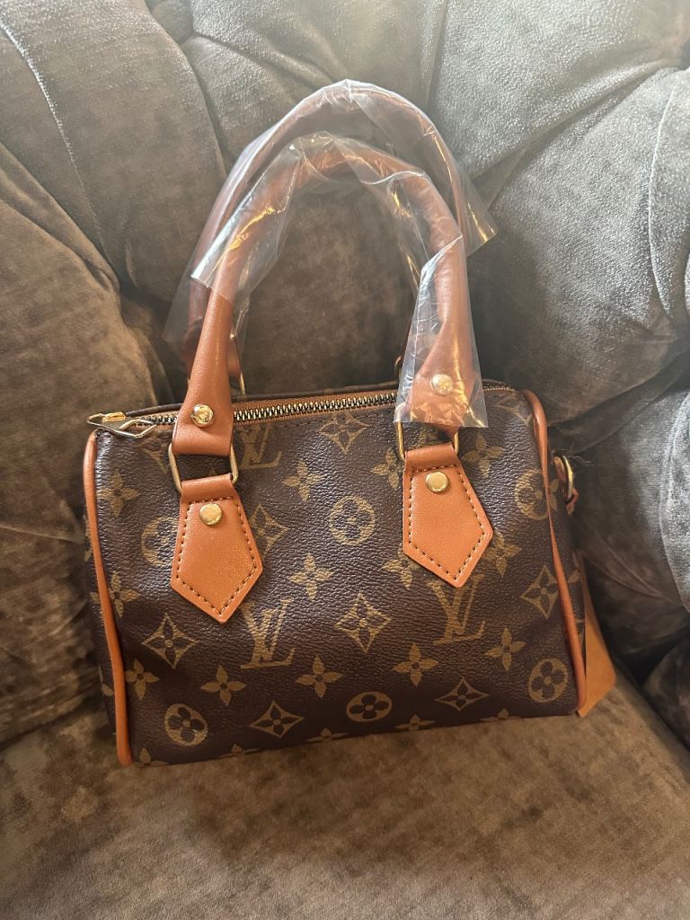 image for LV speedy bags 