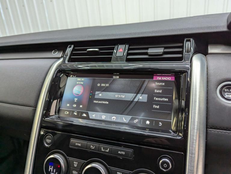 2017 Land Rover Discovery 3.0 Discovery HSE TD6 Auto 4WD 5dr SUV Diesel Automatic