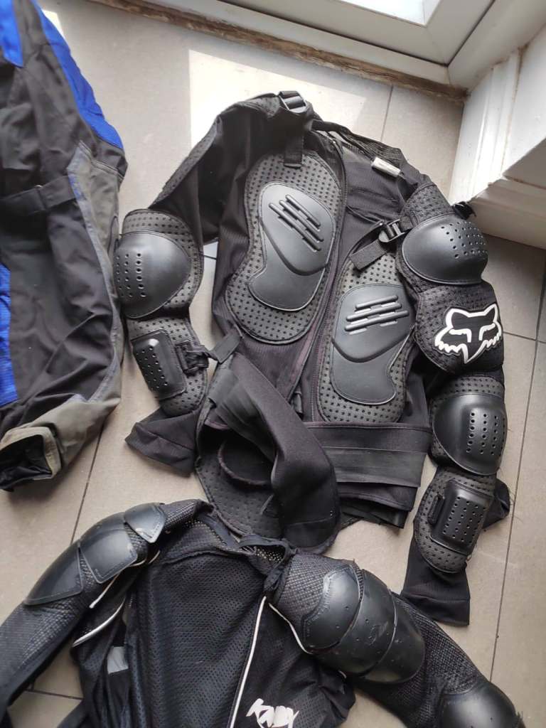 East London Motorcycle Clothing – ALL TYPES – SEE PHOTOS – EAST LONDON - 710