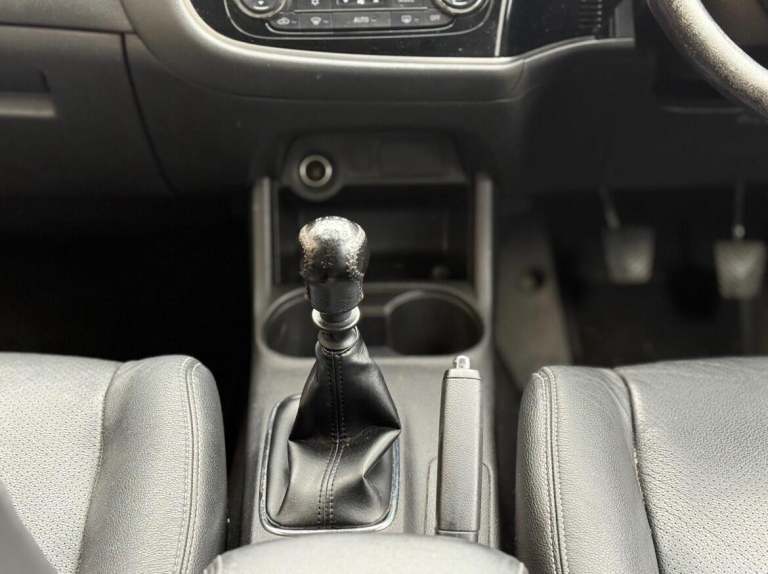 2016 Mitsubishi Outlander 2.2 DI-D GX3 5dr ESTATE DIESEL Manual