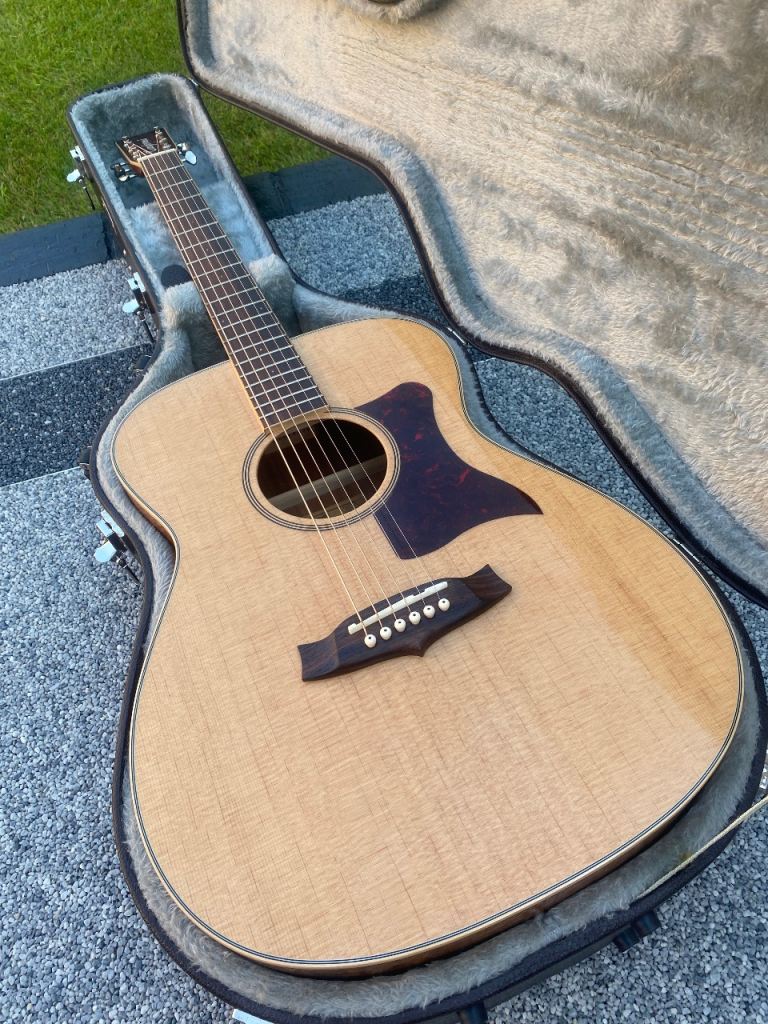 Tanglewood Sundance TW70EG Acoustic Guitar with CaseNo
