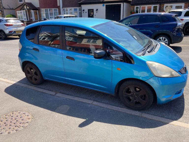 Honda Jazz I-VTEC SE 2010 Blue 1 Year Mot Full service history ULEZ Compliant  