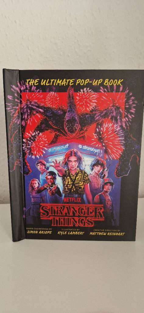 Stranger Things: The Ultimate Pop-Up Book – Great Condition