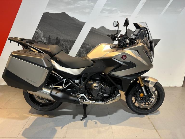 Honda NT 1100 2025 DCT 2025 with 4925 miles 