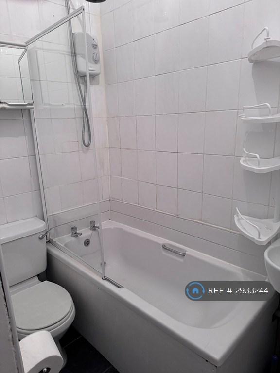 3 bedroom flat in West End Park Street, Glasgow, G3 (3 bed) (#2933244)