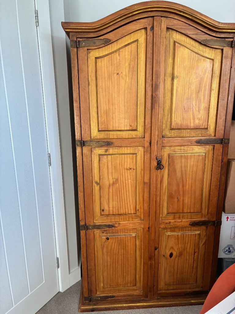 BEAUTIFUL SOLID MEXICAN PINE WARDROBE AND 3 BEDSIDE TABLES