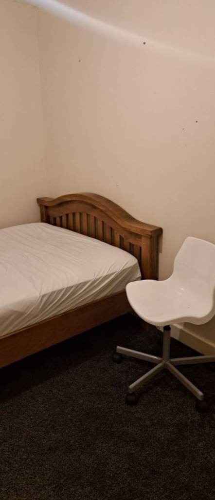 DOUBLE ROOM BILLS INCLUSIVE 4 RENT AT MK8