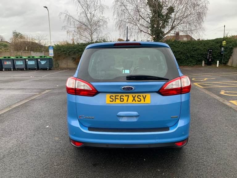 FORD GRAND C-MAX  2017  7 SEATER  NEW BELTS NEW SERVICE NEW  MOT WARRANTY GIVEN