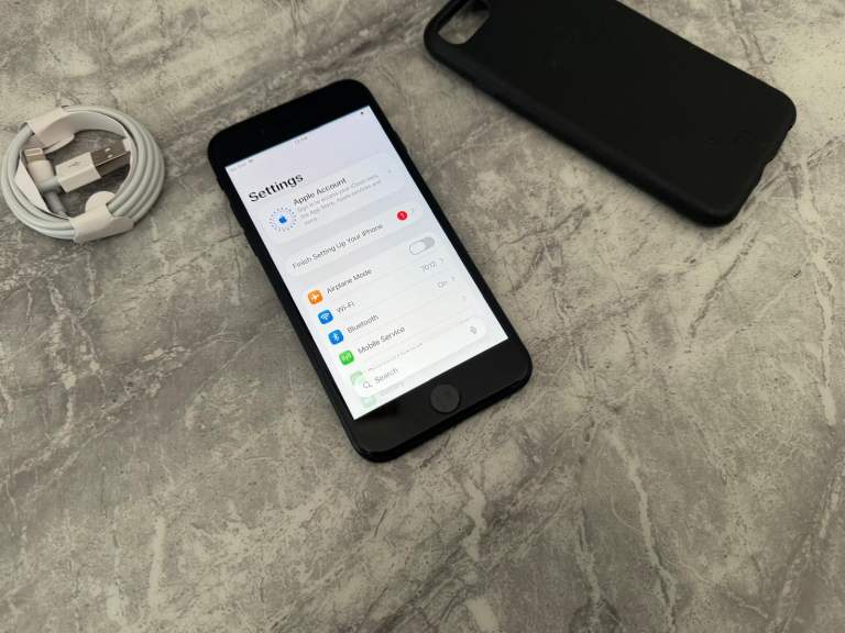 Apple iPhone SE 3rd Generation 64GB Unlocked