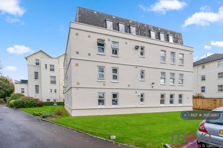 2 bedroom flat in The Park, Cheltenham, GL50 (2 bed) (#3053880)
