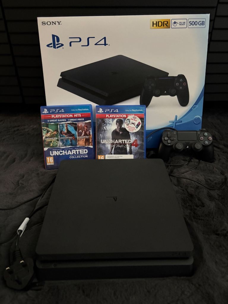 PS4 slim 500GB Boxed with Uncharted games