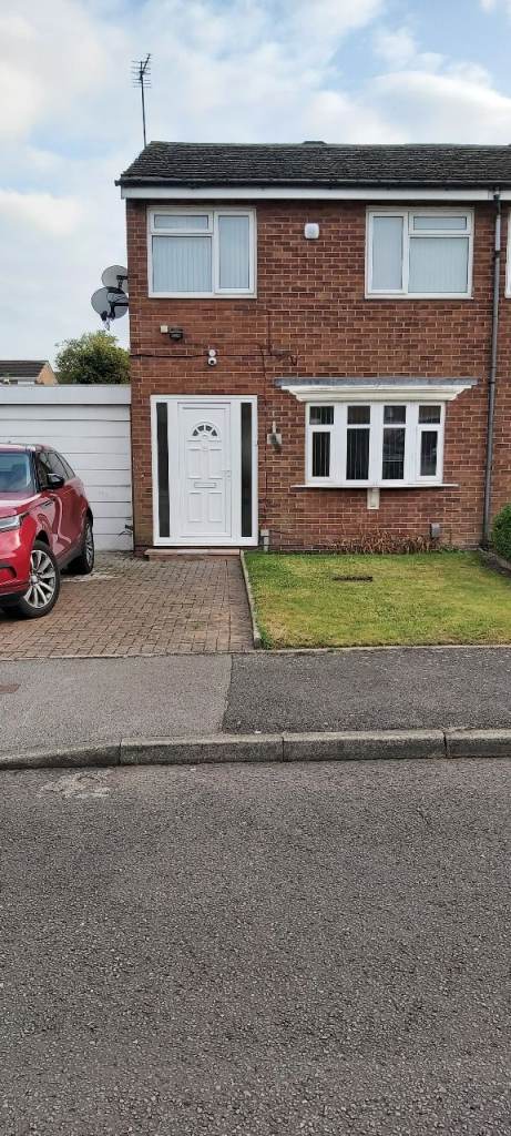 Double Bedroom Available in Large Shared House