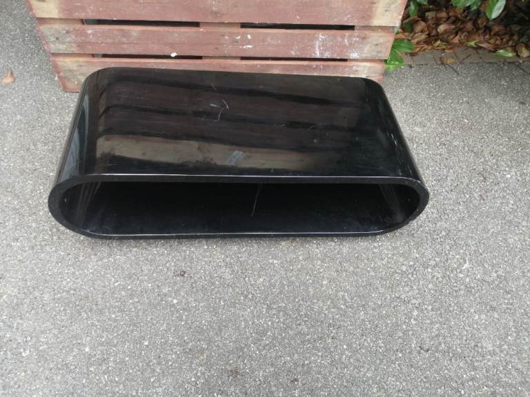 Free TV stand, black