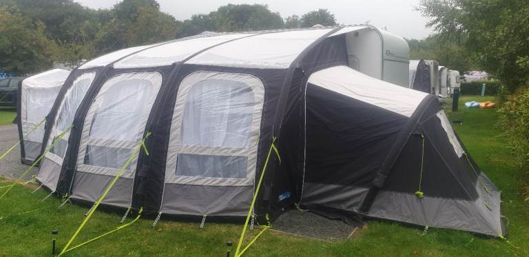 Kampa 400 air awning.