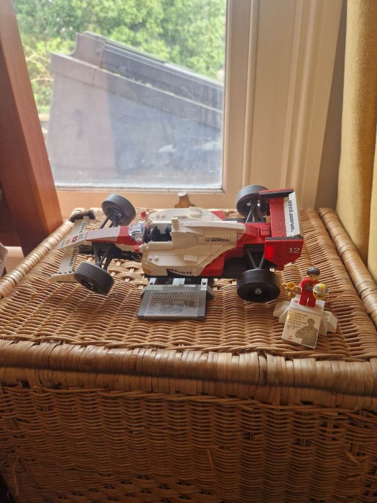 Senna F1 lego, comes with box