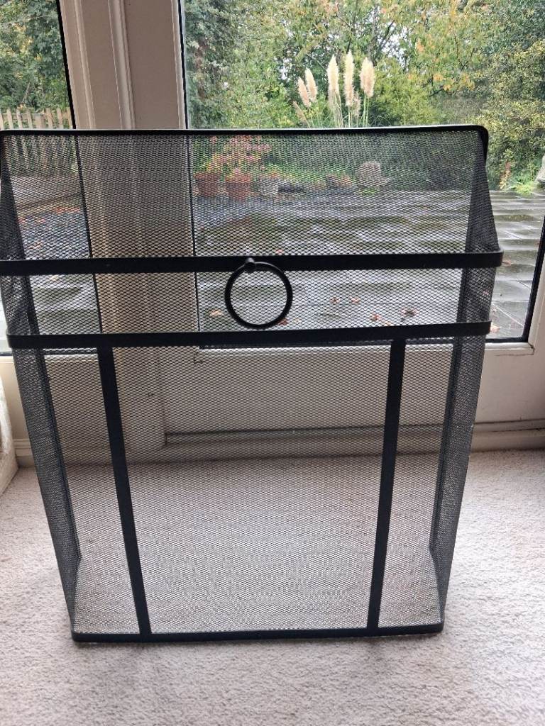 Black Metal Mesh Fireguard / Fire Screen – 54cm x 60cm