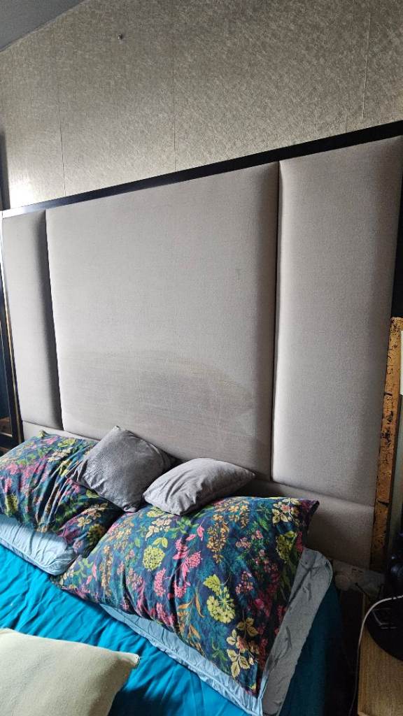 Kingsize Headboard with wall bracket £10